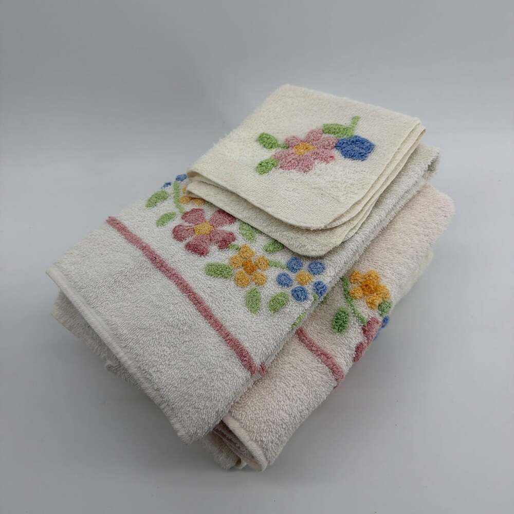 VTG Martex Towel Lot 4 pc Cream Embroidered/Needlepoint Pink Blue Yellow Floral